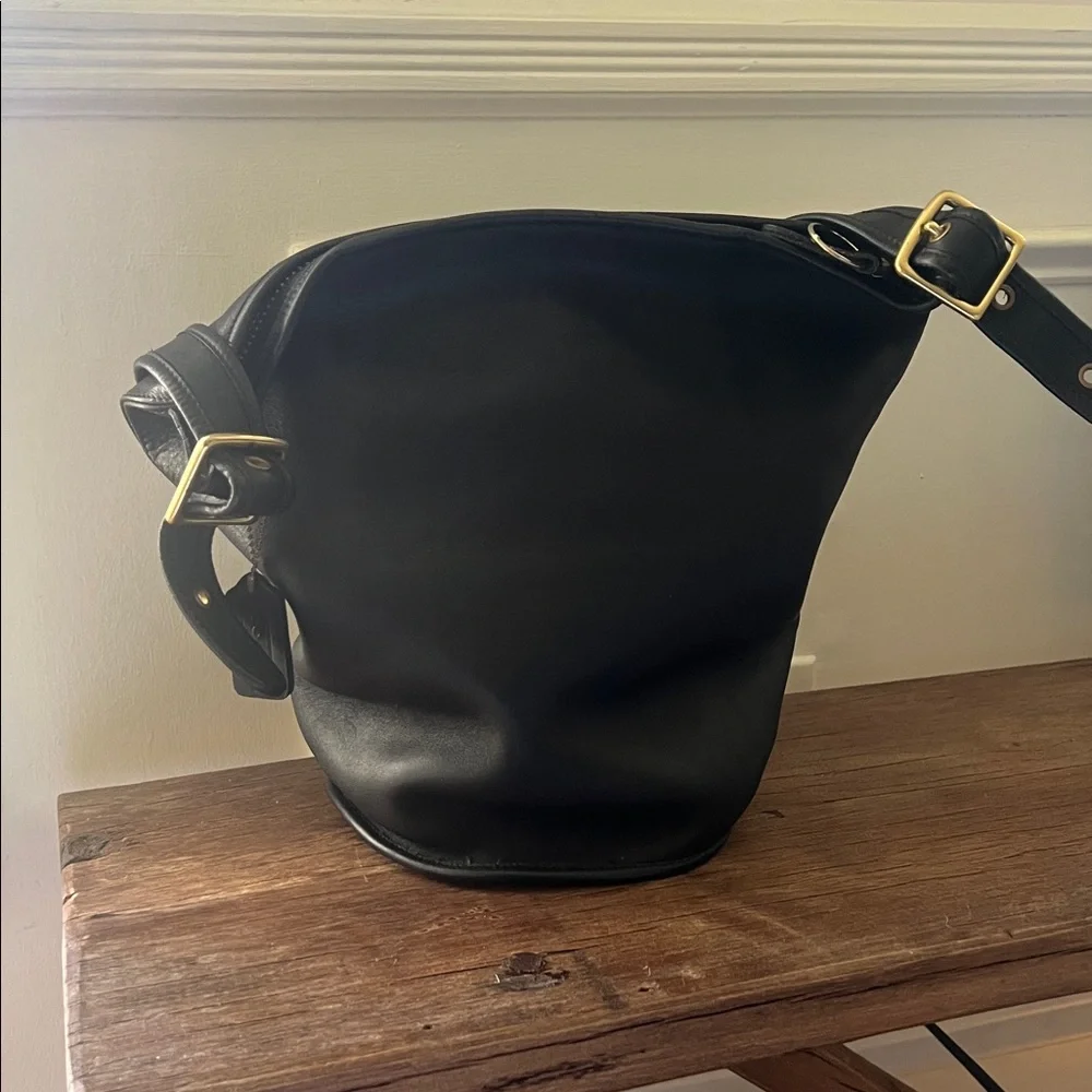 Coach Black Leather Hobo Bag with Gold Hardware - Picture 2 of 7